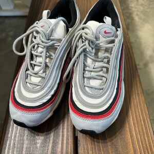 Nike Silver/Red/Black Wave-Striped Sneakers